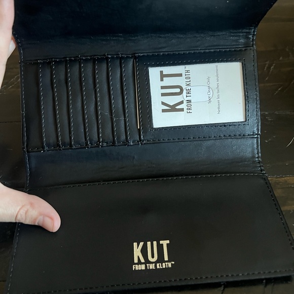 KUT Wallet - Picture 1 of 2